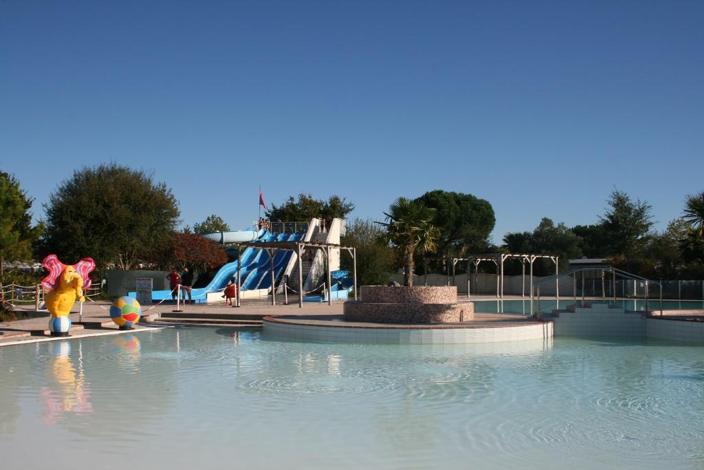 Reve En Famille Hotel Gastes Ngoại thất bức ảnh
